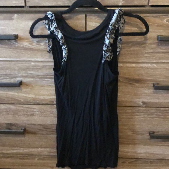 Top - Picture 2 of 2